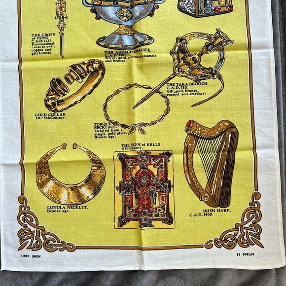 Vintage TREASURES OF IRELAND Linen/Cotton Unused Tea Towel w/Harp Book of Kells - Picture 3 of 7
